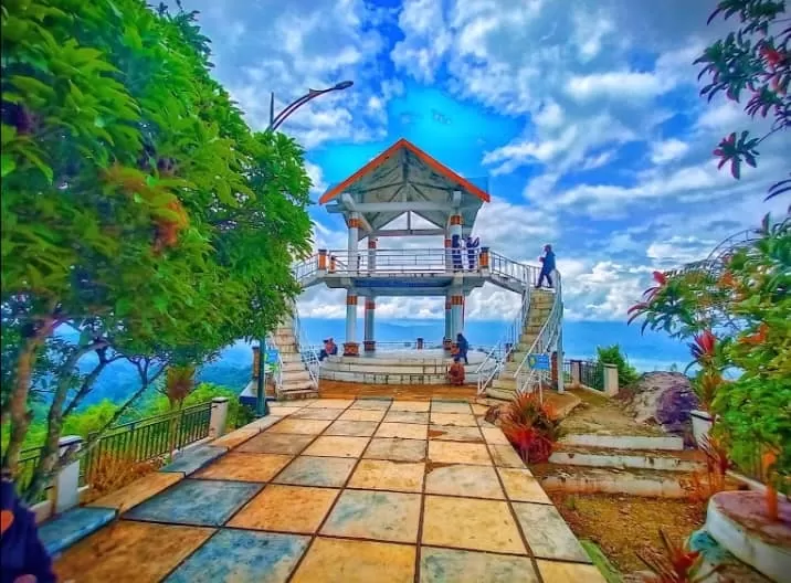 Destinasi Wisata Sungai Penuh dengan Pemandangan Luar Biasa Bukit Khayangan